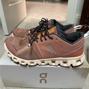 On Cloud x 3 Shift, Size 10